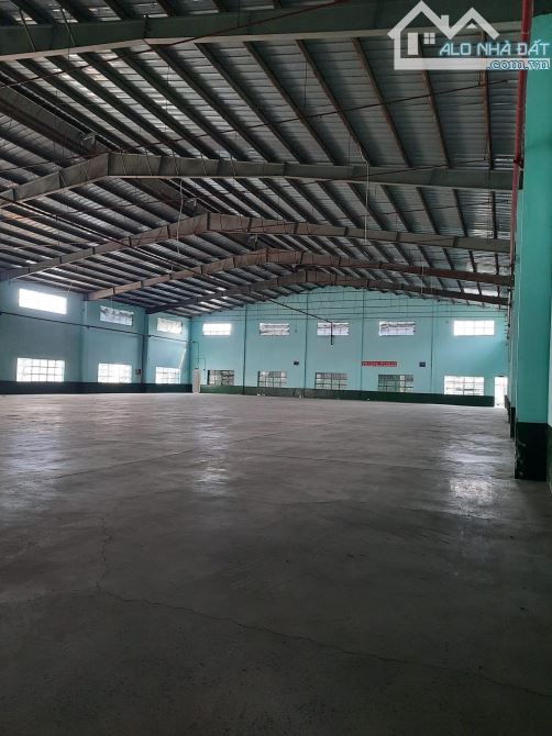 Cho thuê 1000m2 xây mới tại Vân Canh, gần DLTL