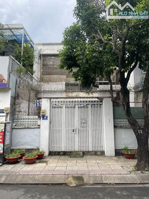 Biệt thự mặt tiền K300, C18, Tân Bình, DT: 12x22m, KC: 3 tầng, Gía 42 tỷ