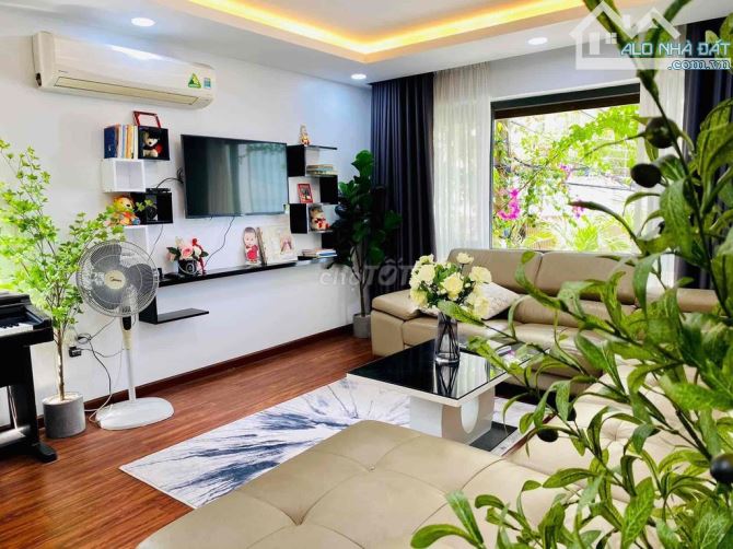 Bán nhà MTKD Nguyễn Quang Bích phường 13 quận Tân Binh 5mx20m 1 lầu đúc giá 18.5 tỷ