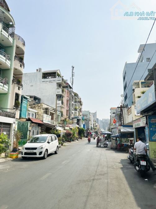 Bán gấp nhà mặt tiền Cao Đạt Quận 5, 52m2, 4 tầng 10 phòng, chỉ 11 tỷ nhỉnh - 1