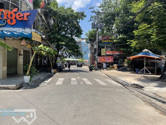 MTKD TÂN PHÚ 136M2 NGANG 15M CHO THUÊ 40TR NHỈNH 8 TỶ - 1