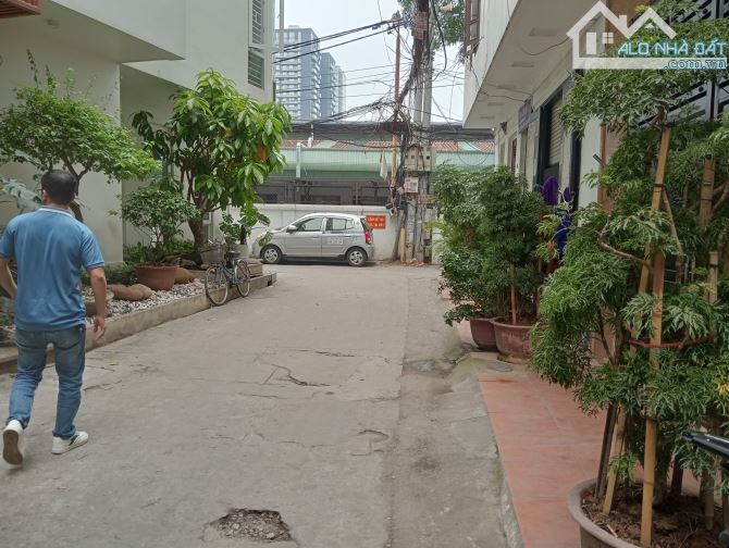 Nguyên căn ,Đất nở Hậu,ô tô,Kinh Doanh, trung tâm Đống Đa, Láng Hạ .DT: 218 m2.Giá : 32 tỷ - 2