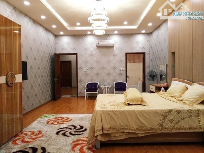 Biệt Thự Ngô Thế Vinh, Hải Châu, 3 tầng, dt 220m2, ngang 10m, nội thất xịn, gần sân bay. - 3