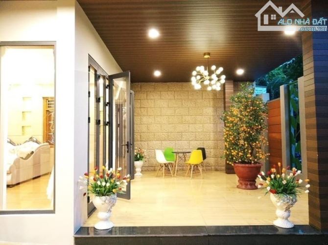 Biệt Thự Ngô Thế Vinh, Hải Châu, 3 tầng, dt 220m2, ngang 10m, nội thất xịn, gần sân bay. - 5