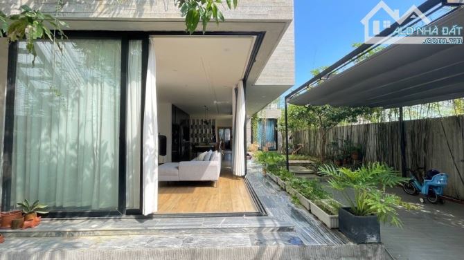 VILLA NAM HOÀ XUÂN - 210M2 - MẶT TIỀN:10M - 2 TẦNG - 11.5 TỶ - 13