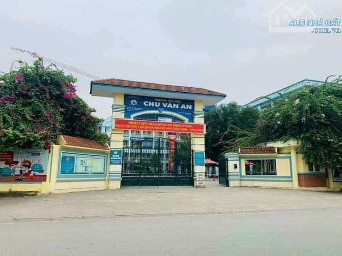 Bánnhà mới xây 5 tầng trung tâm, Tứ Hiệp, Thanh Trì. - Diện tích: 70m² x 5 tầng. - 3