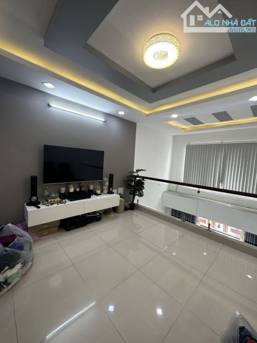 Khu Đáng Sống , Cảnh quan xanh ! Hẻm xe hơi nhánh Hoàng Hoa Thám (4x15m) 5 Tầng BTCT - 3
