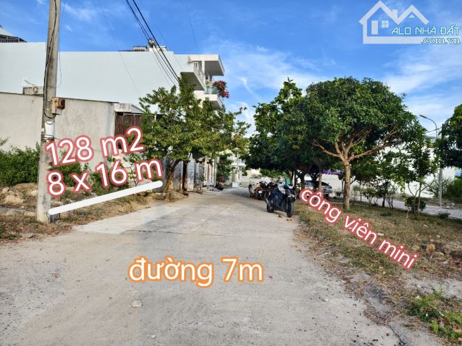 Bán đất Hòn Sện cách đường ven biển Phạm Văn Đồng, Vĩnh Hòa - Nha Trang chỉ 250 mét. Ph - 4