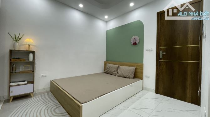 BÁN TÒA CCMN DÒNG TIỀN, ĐỊNH CÔNG, TRỊNH ĐÌNH CỬU, 8 TẦNG, THANG MÁY, 13 PHÒNG, 11 Tỷ 2 - 4