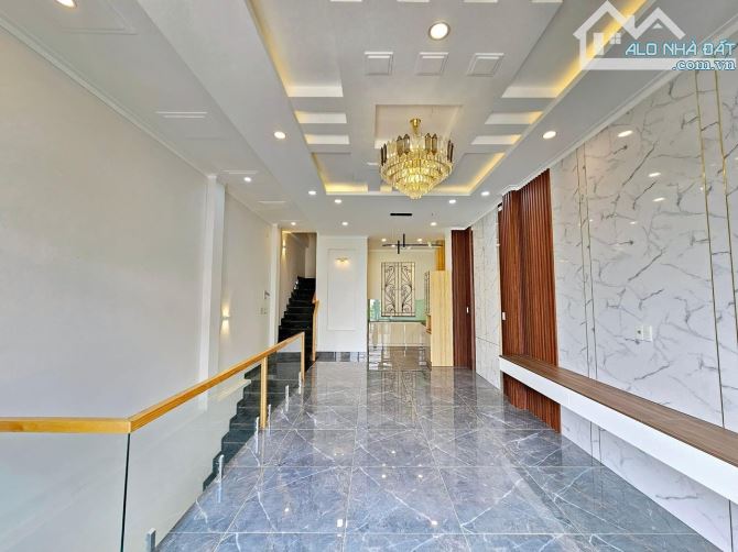 GIÁ 3,7tỷ TL.Bán nhà1trệt 3Lầu gần siêu BigC Nguyễn Ái Quốc, 192,5m2 ,SHRTCHC,Tân Hiệp,BH - 8