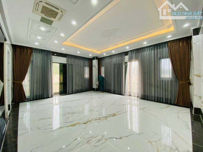 Bán Nhà Phúc Lợi căn góc 2 mặt đường 60m2 x 6 tầng thang máy,vỉa hè 2 bên rộng 4m,kinh doa - 8