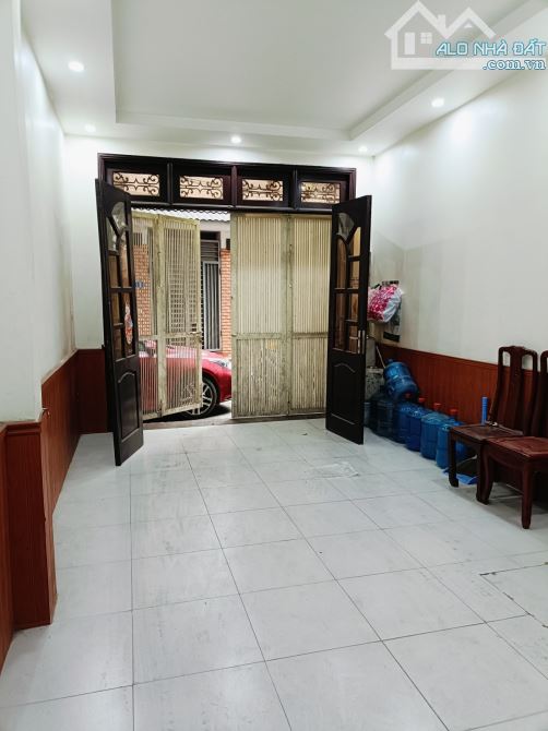 Chìa khóa trao tay nhà đường Láng 48m 5Tầng MT 3.7m giá chỉ 13,8 tỷ phân lô ÔTô KD.