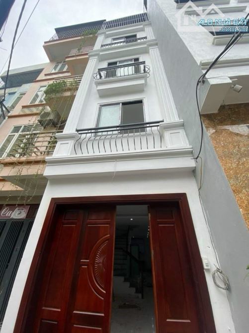 Ô TÔ TRÁNH - KINH DOANH - 50M RA PHỐ - 5 NGỦ KHÉP KÍN
 - 45M - 5T - NHỈNH 7 TỶ.