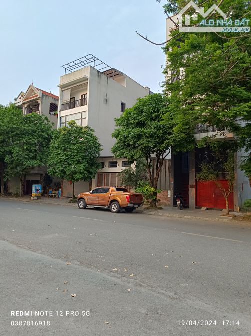 Bán nhà Việt Hưng. Long Biên. Diện tích 320m x 1tầng, giá 35tỷ.