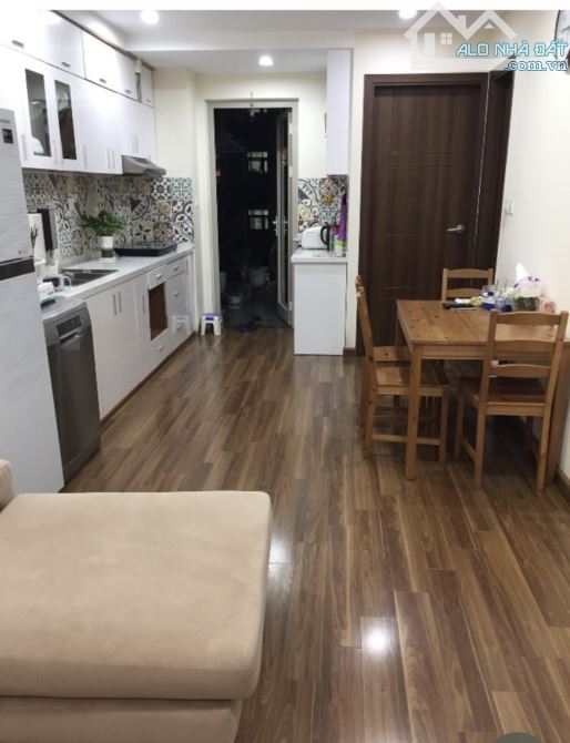 Cho thuê căn hộ chung cư 70 Hòa Phát tại Quận Hoàng Mai - 1