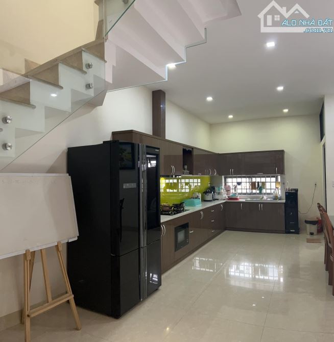 🔥 Sụp Hầm Cần Bán Căn Biệt Thự  Hồ Bơi:Villa 3tầng đường 2 mặt tiền, vị trí đẹp ,KV S.Trà - 2