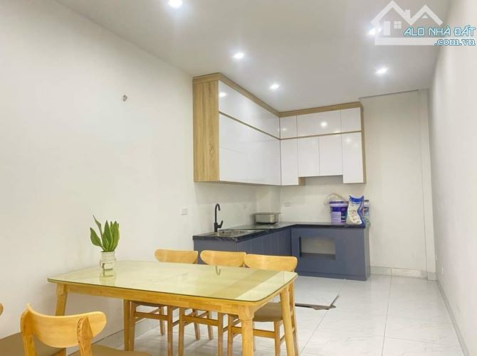 Ô TÔ TRÁNH - KINH DOANH - 50M RA PHỐ - 5 NGỦ KHÉP KÍN
 - 45M - 5T - NHỈNH 7 TỶ. - 3