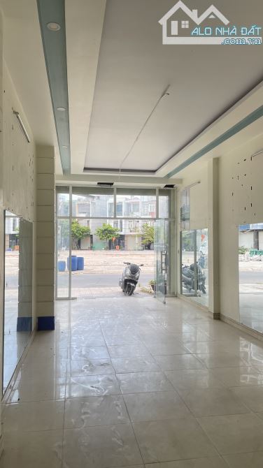 7.5 TY -GẤP BÁN nhà phố đẹp1 trệt 3 lầu đường số 2 ,lê trọng tấn ,dĩ an ,bình dương , - 3