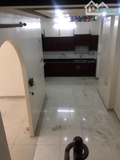 Ngộp Bank Bán GẤP Mặt tiền kinh doanh, 1 trệt 2 lầu, 11x10m Chỉ 11 tỷ Thương lượng,Lê Đức - 5
