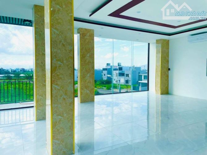 HẠ CHÀO 1tỷ— LÔ MT MINH MẠNG NGŨ HÀNH SƠN— DT 165m2– CÓ THANG MÁY ÊM RU— GIÁ CHỈ CÒN 11tỷ - 5