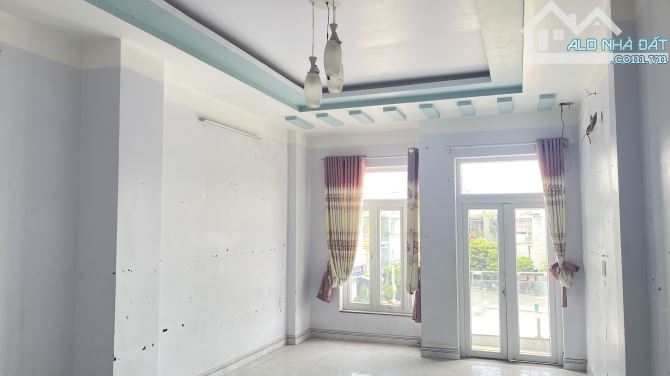 7.5 TY -GẤP BÁN nhà phố đẹp1 trệt 3 lầu đường số 2 ,lê trọng tấn ,dĩ an ,bình dương , - 7