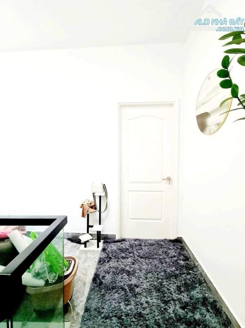 HẺM XE HƠI TRÁNH NHAU CẠNH NGUYỄN THỊ THẬP Q7- 5 TẦNG NGANG 5M- Ô TÔ NGỦ TRONG NHÀ CHỈ 7.x - 2