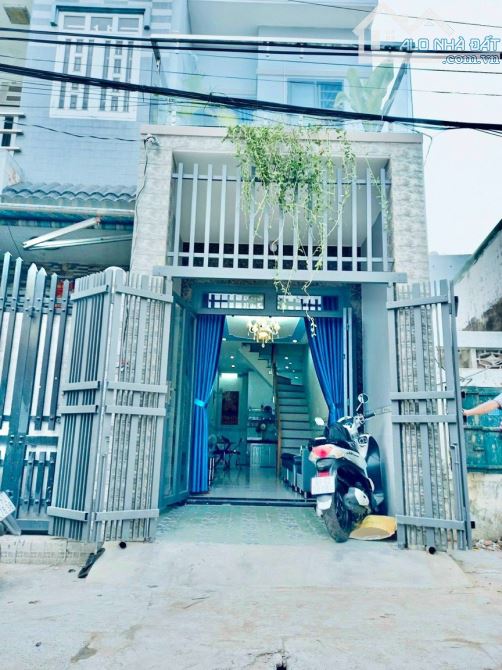 Bán nhà 1 trệt 1 lầu đường oto thông thoáng gần chợ Tân Phong ( P,Tân Phong) giá 2ty250