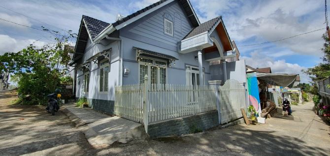 HOMESTAY 2 MẶT TIỀN SIÊU THOÁNG 98M2 SÂN RỘNG ĐƯỢC 3-4 XE Ô TÔ NGAY TRUNG TÂM 8.2 TỶ