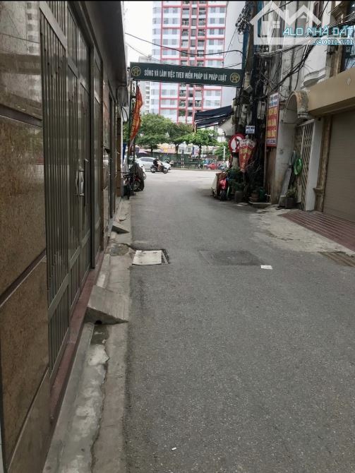 Bán nhà Giải Phóng, Ngõ thông, 55m², Mt4m, 6 tỷ