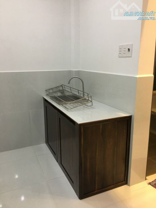 Bán nhà Viĩnh Phước gần ĐH Nha Trang, có 7 phòng trọ studio cho thuê,dt 112m2, giá 3,3 tỷ - 6