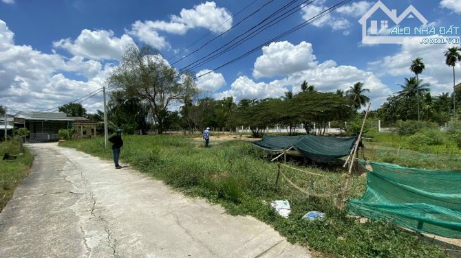 Đất hẻm ô tô đường Nguyễn Văn Nhâm, P5 ,TP Tân An