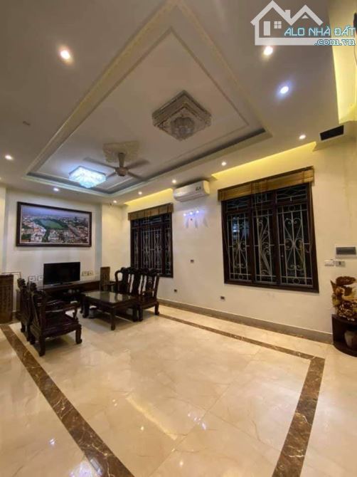 BÁN NHÀ 9 TẦNG  MẶT PHỐ NGUYỄN LƯƠNG BẰNG - ĐỐNG ĐA, 205M, THIẾT KẾ HIỆN ĐẠI, ĐẲNG CẤP