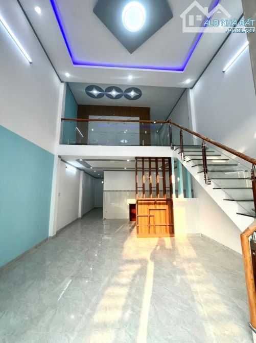 Bán Gấp Nhà Gác Lửng 3 PN Sân Ôtô Đang Hoàn Thiện Gần Trường Tiểu Học Tân Phú