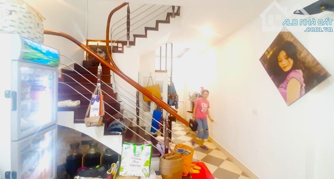 BÁN GẤP NHÀ MẶT TIỀN HỒNG TIẾN LONG BIÊN - NGANG 4M 3PN 65M2 - CHỈ 12 TỶ TL.