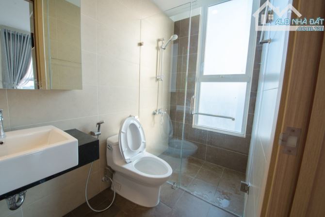 Cần bán gấp CHCC Central Plaza 91 Phạm Văn Hai Q.TB. DT 65m2, 2 phòng ngủ lớn, giá 3,6 tỷ - 11