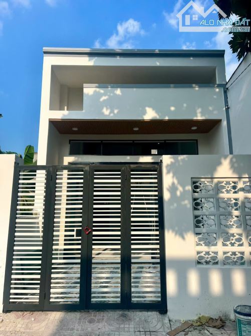 Bán Gấp Nhà Gác Lửng 3 PN Sân Ôtô Đang Hoàn Thiện Gần Trường Tiểu Học Tân Phú - 1