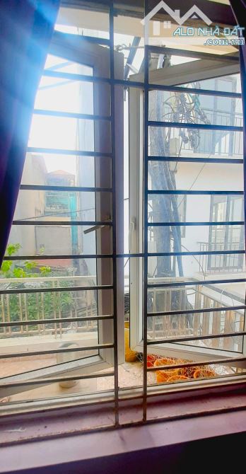 BÁN GẤP NHÀ MẶT TIỀN HỒNG TIẾN LONG BIÊN - NGANG 4M 3PN 65M2 - CHỈ 12 TỶ TL. - 16