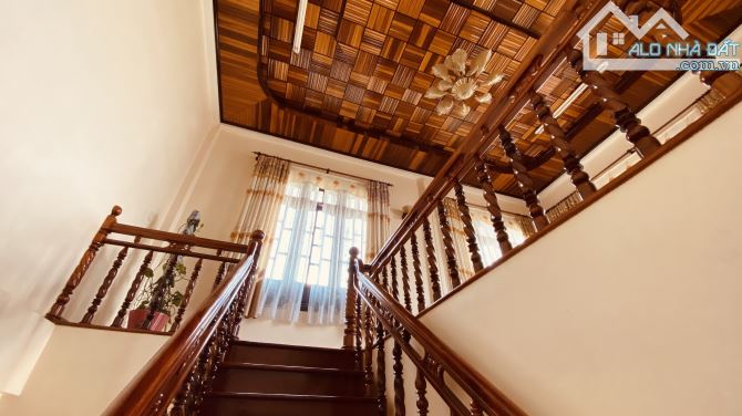 Villa cổ 777m2 mặt tiền ngang 50m gần KDL Hồ Than Thở - 4