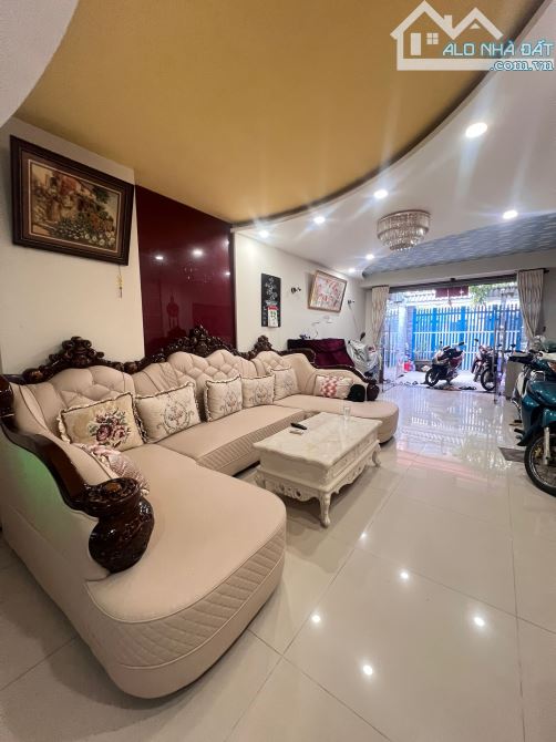 Nhà bán 4.2x29m, 4 tầng, xe ô tô đậu trong nhà, Nguyễn Thị Tần P2 Quận 8 - 6