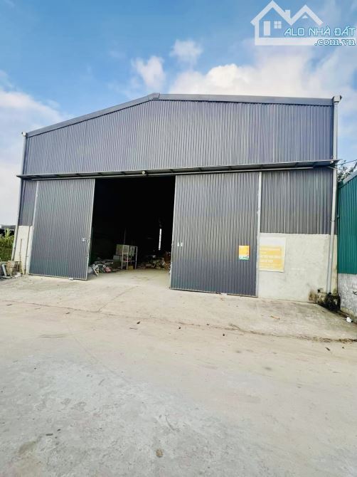 Chủ cần cho thuê 400m2 và 730m2 giá chỉ từ 34.000đ tại Ninh Sở