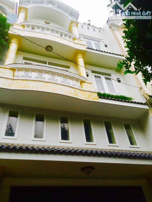 Ngộp Bank! Cần bán nhà mặt tiền khu K300, Tân Bình-8x20m, nhà 2 tầng giá chào 25.5 tỷ thươ