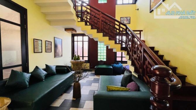 VILLA SÂN VƯỜN SIÊU ĐẸP - DT KHỦNG - ĐỘC ĐÁO - NGAY BIỂN MỸ KHÊ - KHÔNG KHÍ TRONG LÀNH