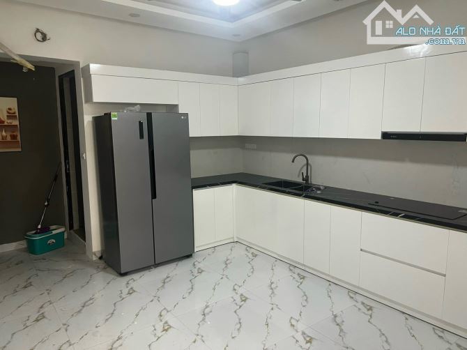 NHÀ 5 TẦNG THANG MÁY -Ô TÔ TRÁNH -NGÕ THÔNG NGÕ THANH BÌNH-HĐ DT 70M2 MT 4.5M2 GIÁ 14.8 TỶ - 10