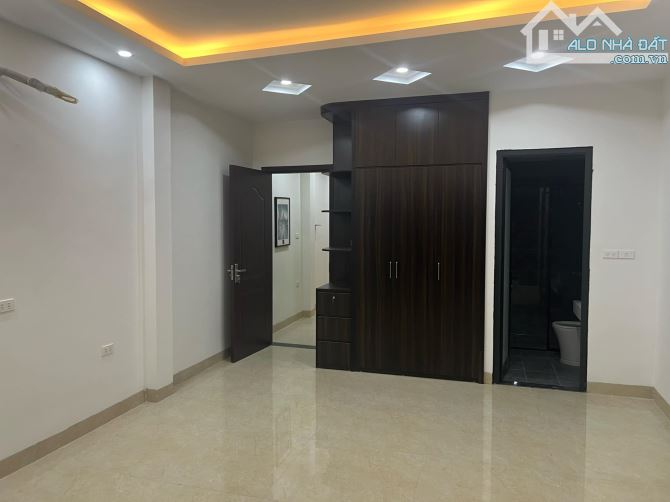 NHÀ 5 TẦNG THANG MÁY -Ô TÔ TRÁNH -NGÕ THÔNG NGÕ THANH BÌNH-HĐ DT 70M2 MT 4.5M2 GIÁ 14.8 TỶ - 1