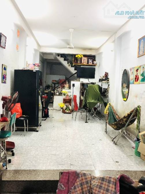 Nhà TO hẻm RỘNG giá RẺ, 60m2 Âu Dương Lân Q8, Xe Hơi Ngủ nhà, Chỉ nhỉnh 6 tỷ - 1