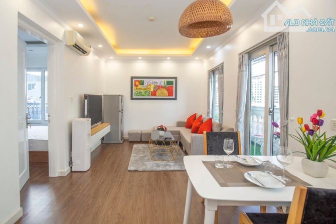 Tòa nhà Apartment phố Kim Mã view Hồ Ngọc Khánh, Lô góc, DT 99m - 9 Tầng - 9m MT - 29.6 Tỷ - 2