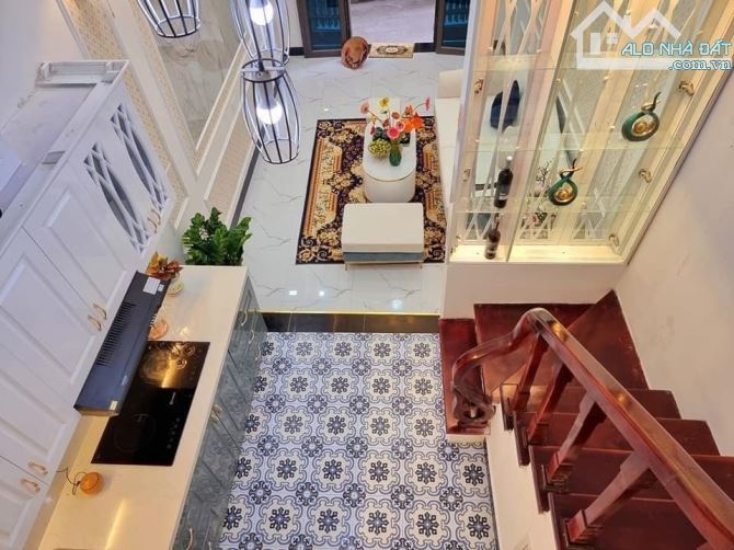 Bán nhà Ngỗ Ô tô đỗ cửa ĐƯờng Trương Định Dt 50m Mt 5m x5 tầng Giá 8,5 tỷ - 2