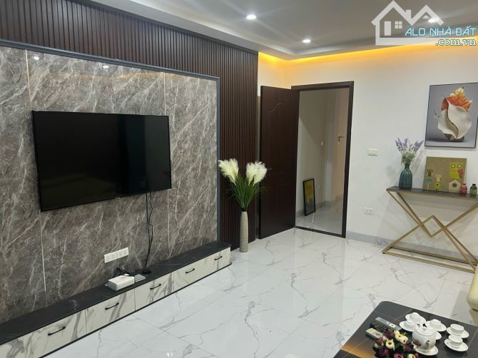 NHÀ 5 TẦNG THANG MÁY -Ô TÔ TRÁNH -NGÕ THÔNG NGÕ THANH BÌNH-HĐ DT 70M2 MT 4.5M2 GIÁ 14.8 TỶ - 5