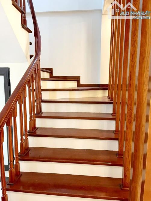 LK DỌC BÚN 2- LA KHÊ VỊ TRÍ ĐẮC ĐỊA VỈA HÈ KD DIỆN TÍCH 50M2X 6 TẦNG MT 4M2 GIÁ 16.2 TỶ