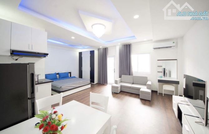Bán nhà góc 2Mt  xe hơi Trần Hưng Đạo, Quận 1, 4 lầu, HĐ thuê 70 triệu